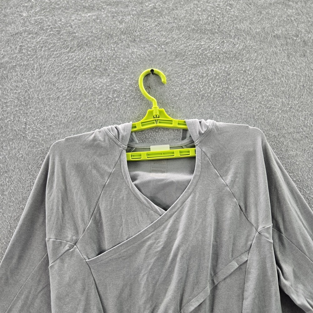 The North Face Women Sweatshirt S Gray Nylon Polyester Flashdry - Picture 6 of 11